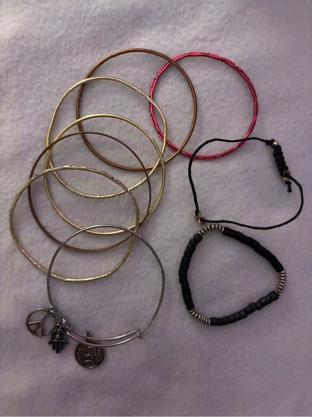 2/10✨Bracelet Bundle